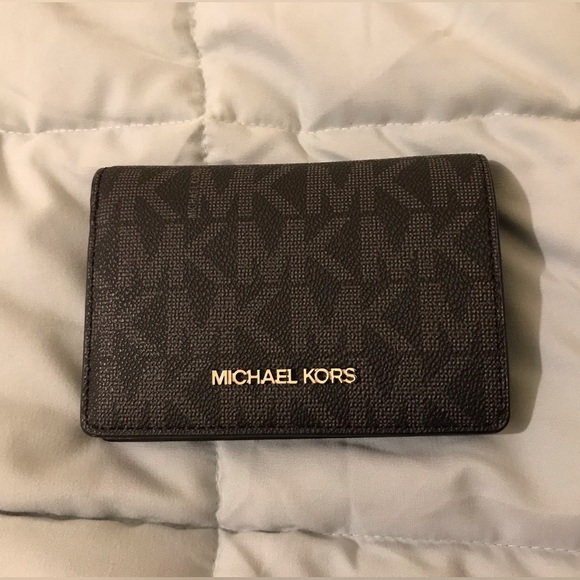 Michael Kors Jet Set Medium Slim Wallet - Picture 1 of 5